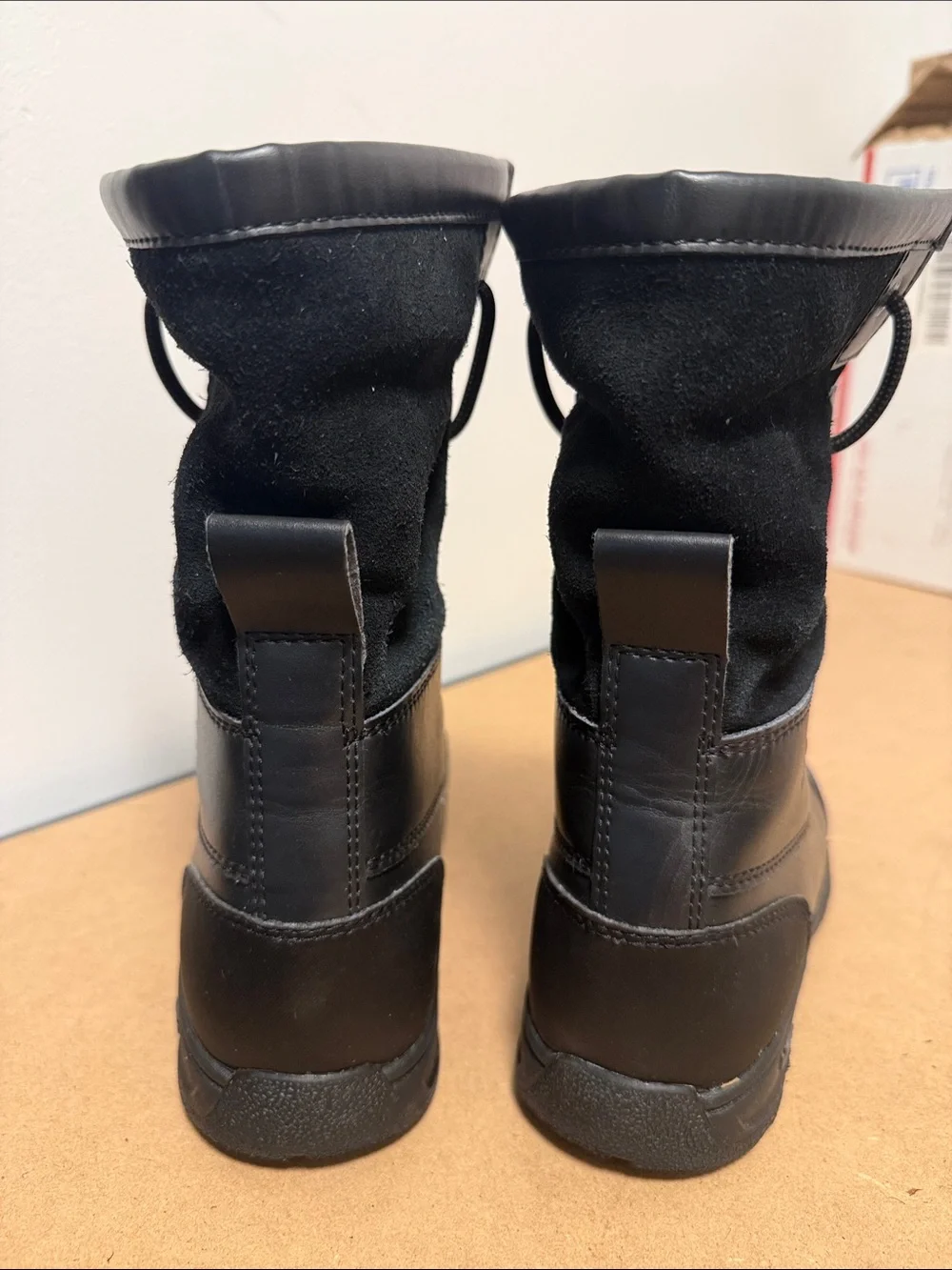 UGG details built
